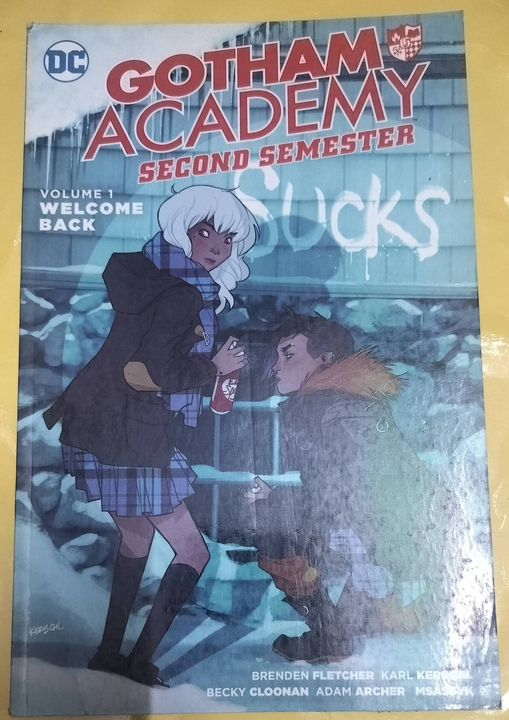 Welcome Back Volume 1 - "Gotham Academy" - "Second Semester"
