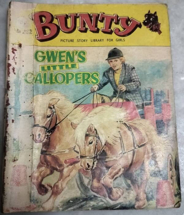 Gwen's Little Callopers - Bunty - Picture Story Library for Girls